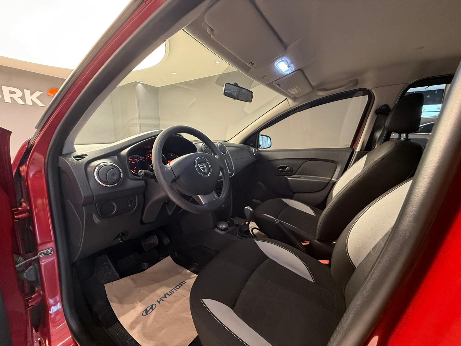 2016 MODEL SANDERO STEPWAY 