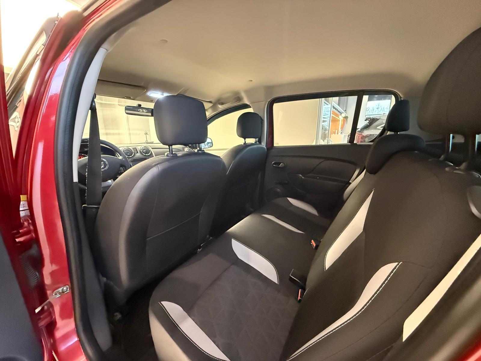 2016 MODEL SANDERO STEPWAY 