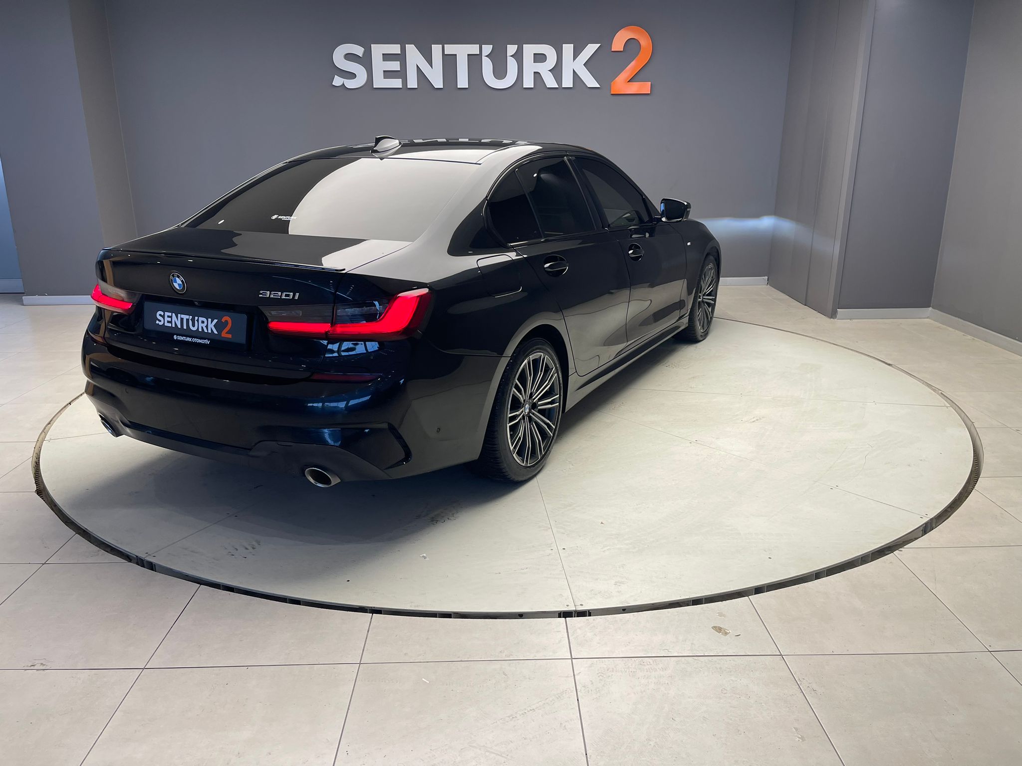 2020 MODEL BMW 320İ