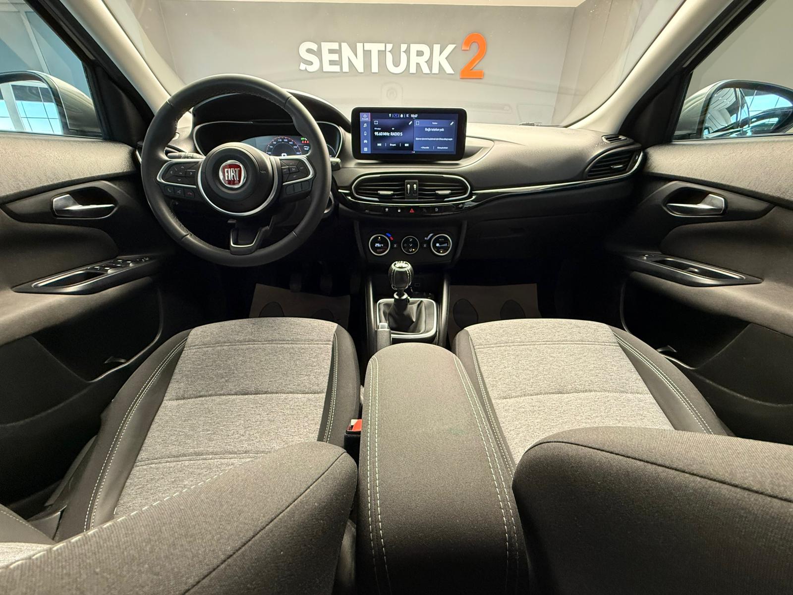 2021 MODEL EGEA CROSS 1.6 LOUNGE 