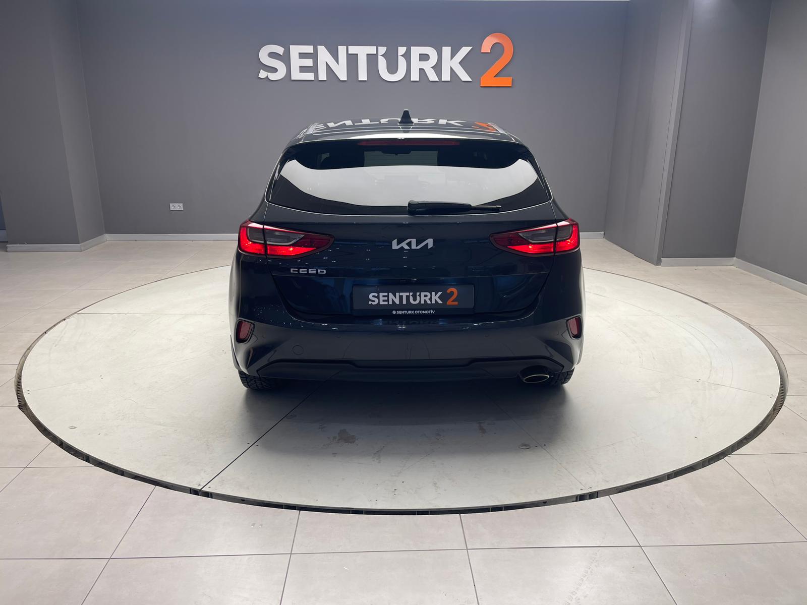 2023 MODEL KİA CEED 1.5L ELEGANCE