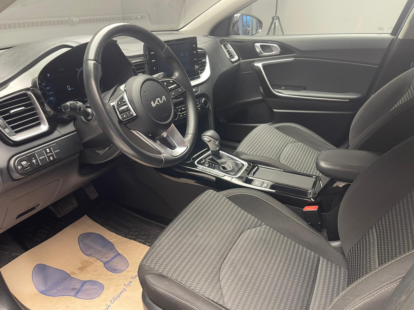 2023 MODEL KİA CEED 1.5L ELEGANCE