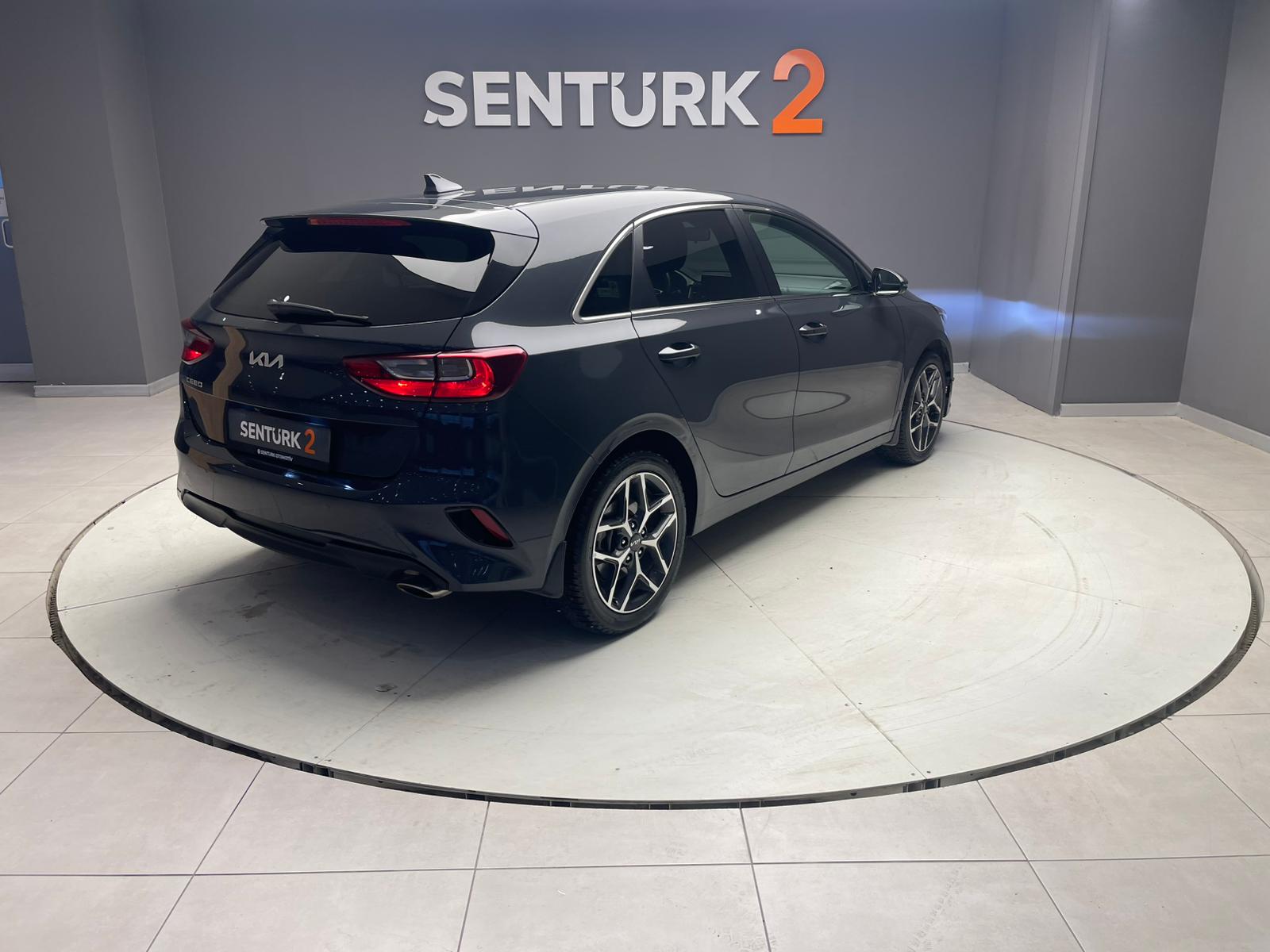 2023 MODEL KİA CEED 1.5L ELEGANCE