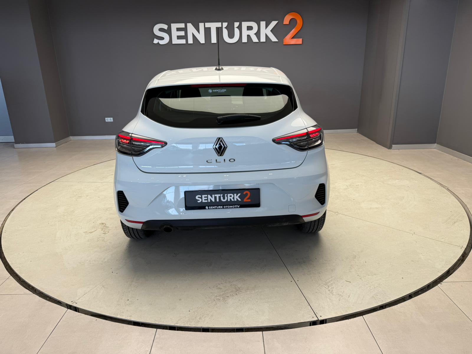 2023 MODEL RENAULT CLİO 1.0 EQUİLİBRE