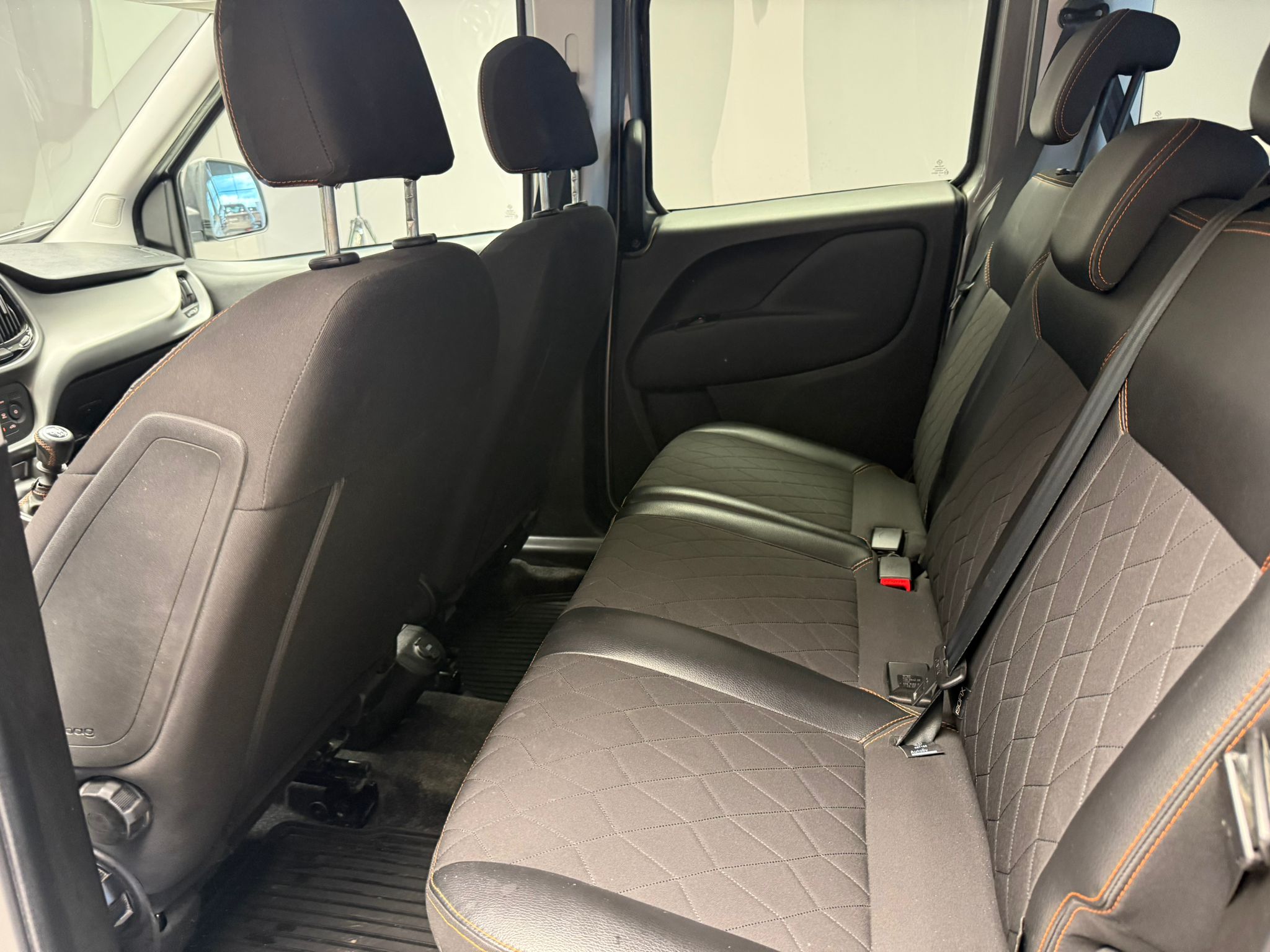 2023 MODEL FİAT DOBLO COMBİ 1.6 TREKKİNG