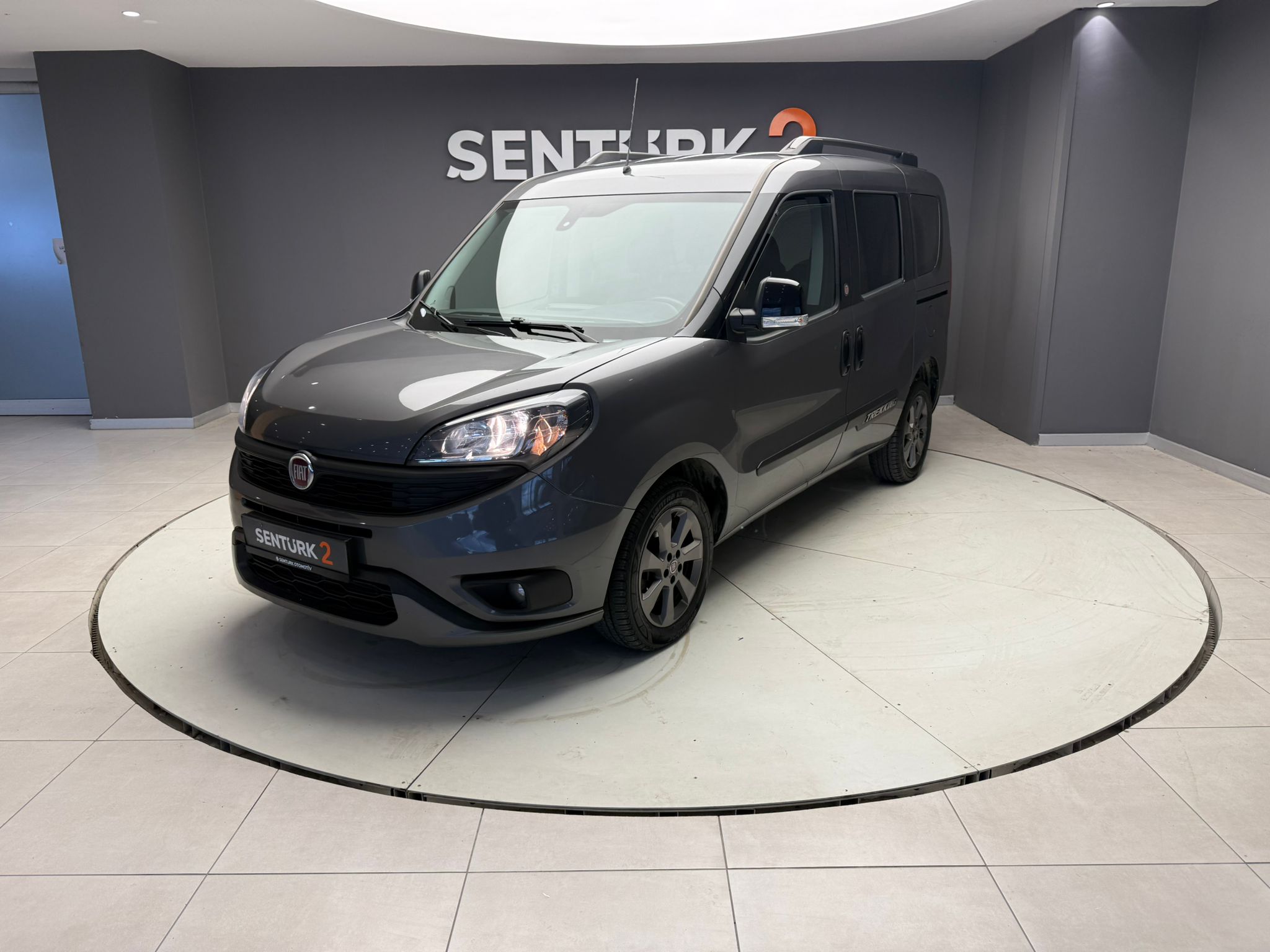 2023 MODEL FİAT DOBLO COMBİ 1.6 TREKKİNG