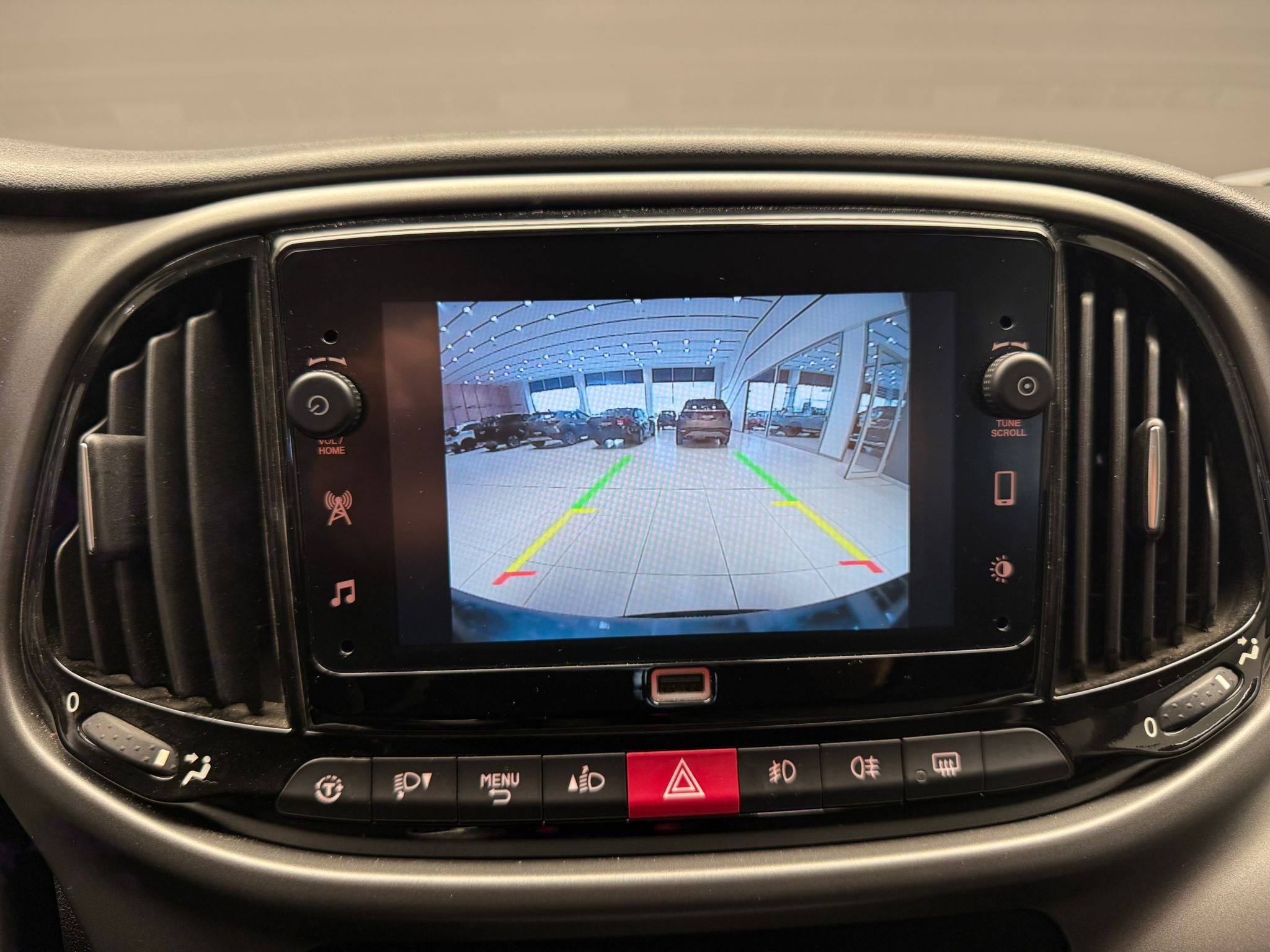 2023 MODEL FİAT DOBLO COMBİ 1.6 TREKKİNG