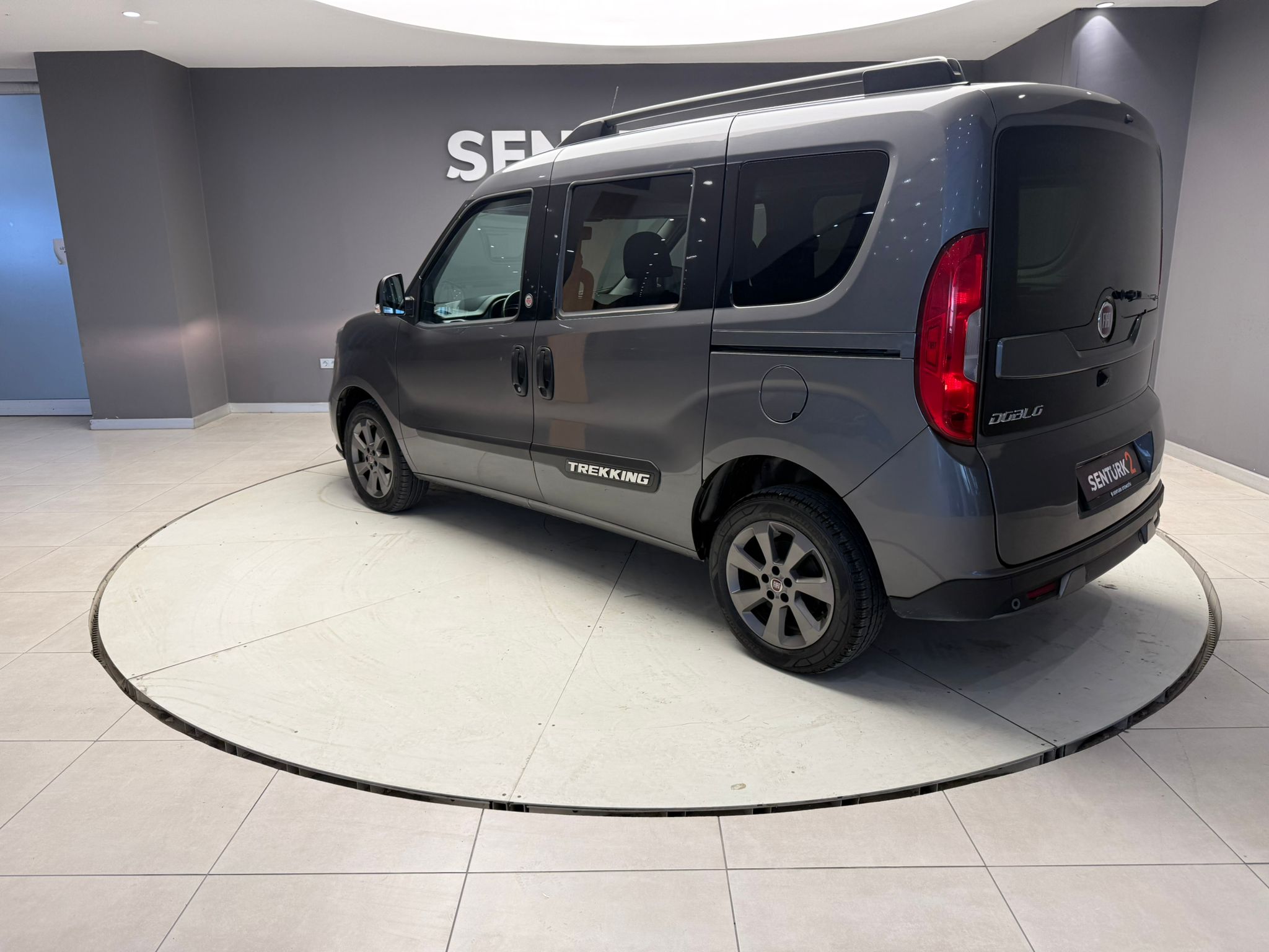 2023 MODEL FİAT DOBLO COMBİ 1.6 TREKKİNG