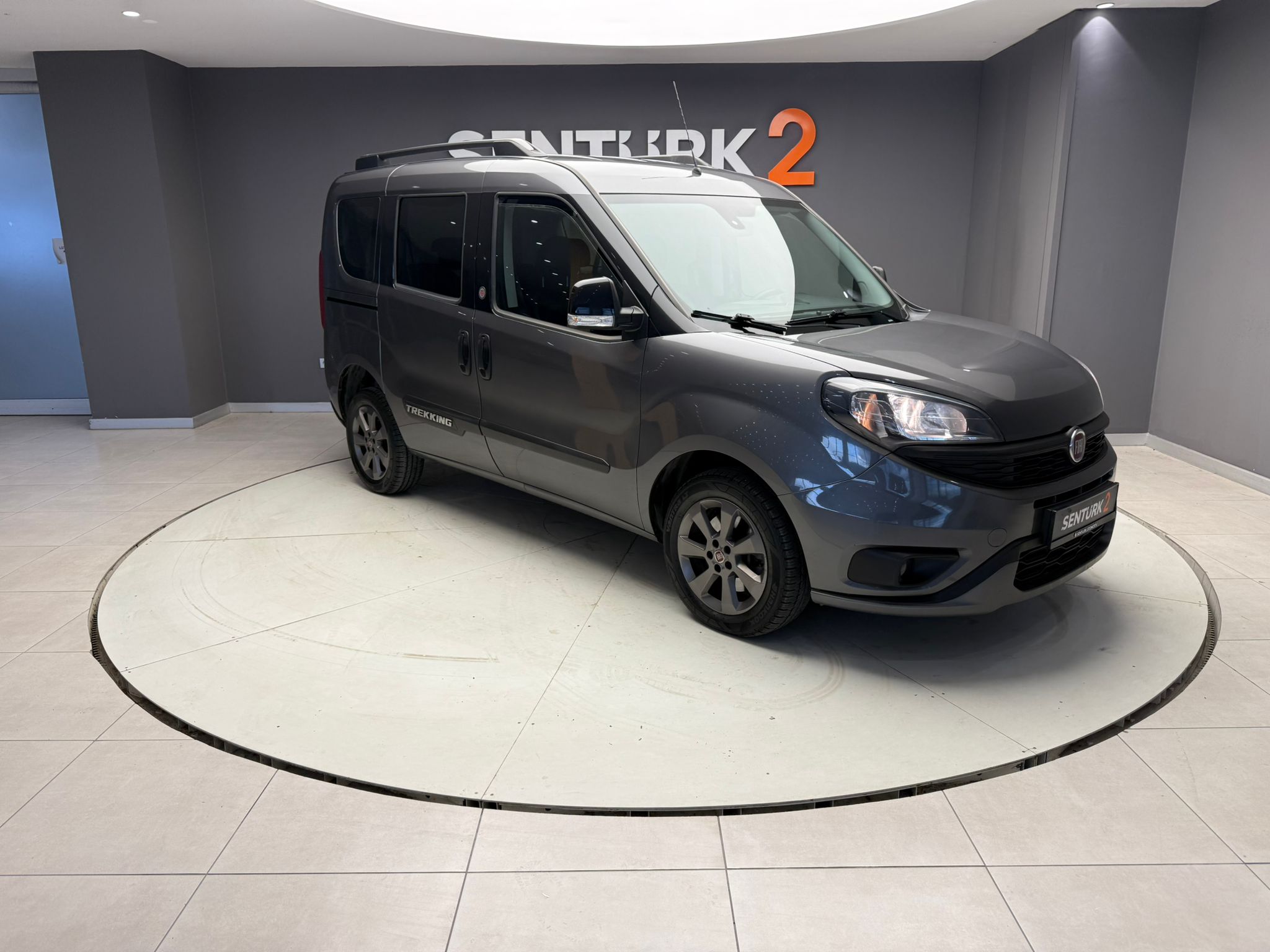 2023 MODEL FİAT DOBLO COMBİ 1.6 TREKKİNG