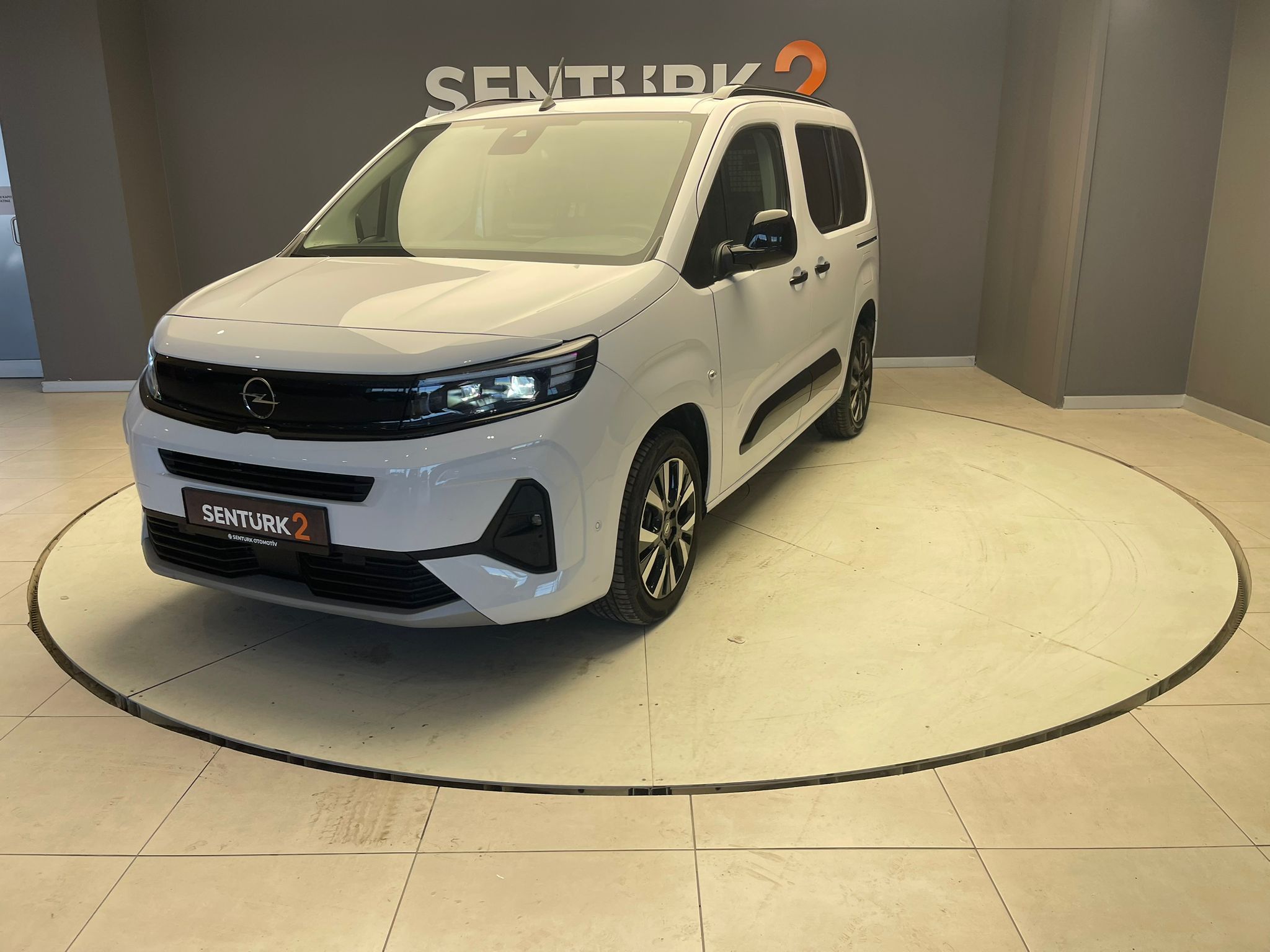 2025 MODEL OPEL COMBO 1.5 ULTİMATE
