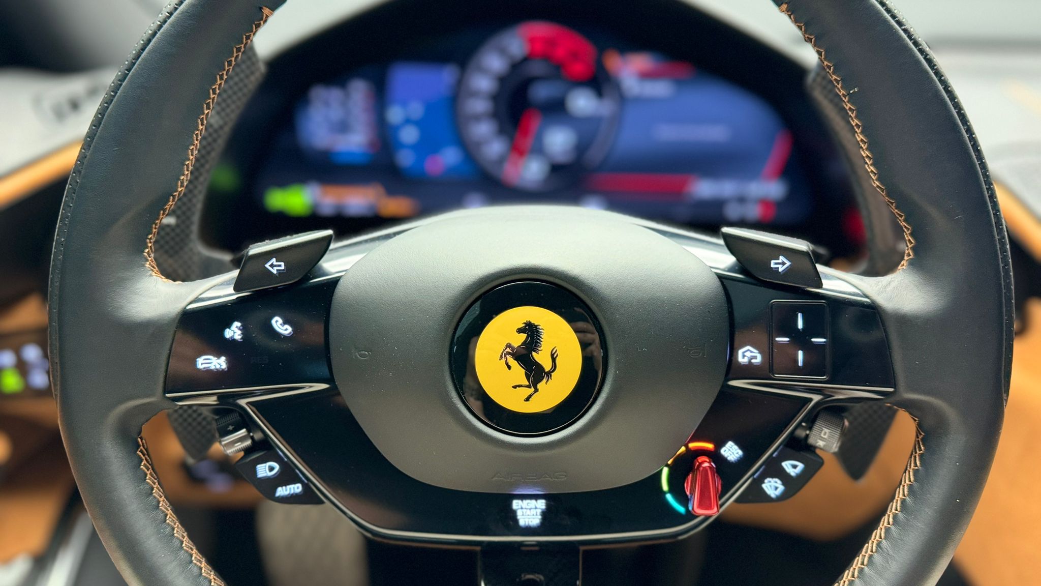 FERRARİ ROMA 3.9 