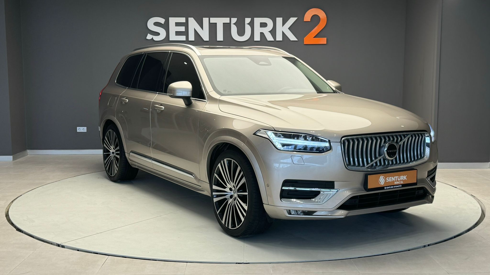 VOLVO XC90 2.0 B5